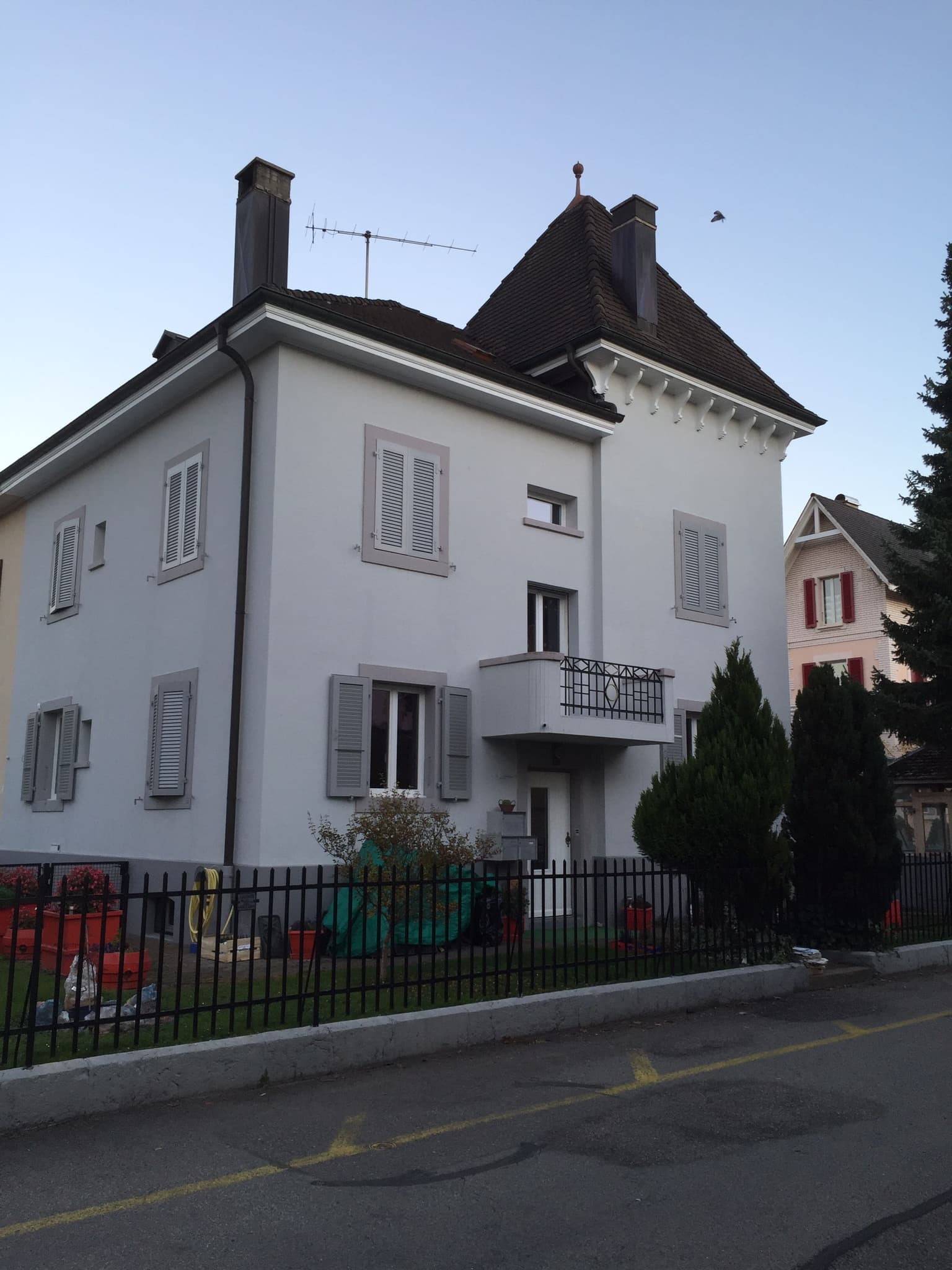 Quartier et petit locatif calmes, appartement de 3,5 pièces au 1er éta